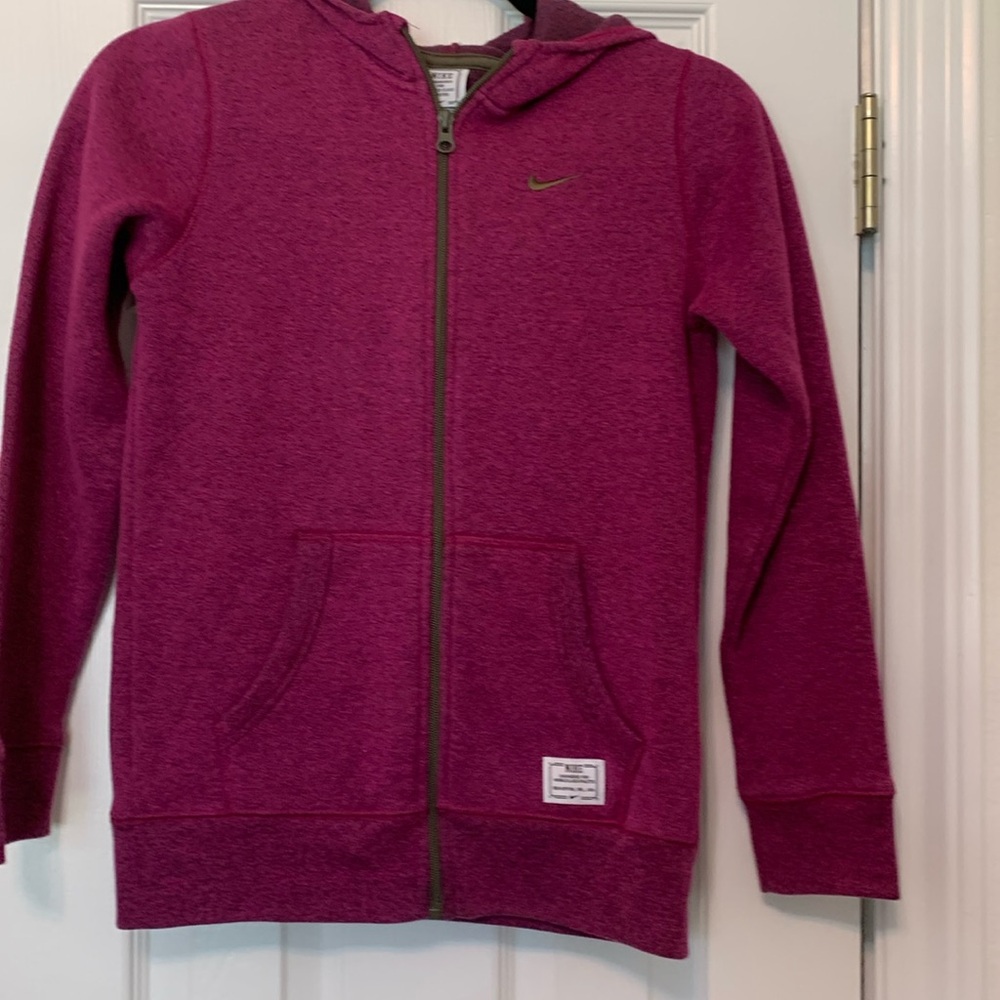 Nike lightweight jacket with zipper in front and hood